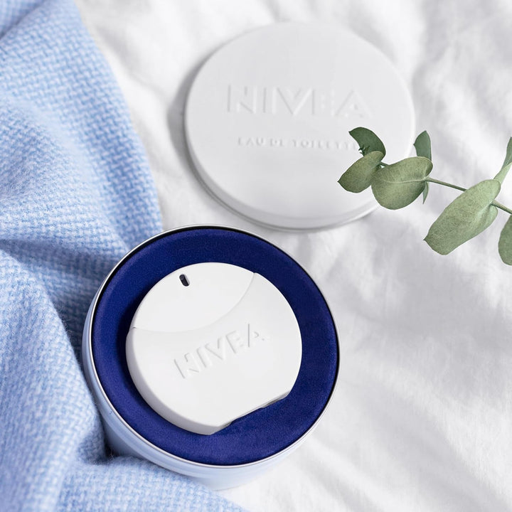 NIVEA Creme Eau De Toilette, Parfum cu aromă emblematică, parfum unisex proaspăt și delicat într-o sticlă de parfum (30 ml) (Pachet de 2)