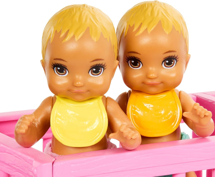 Păpușă Barbie Skipper și creșă cu accesorii, include păpuși gemene, 1 pătuț, 1 leagăn, 1 balansoar și multe altele, HXM99 Papusi Naty Shop