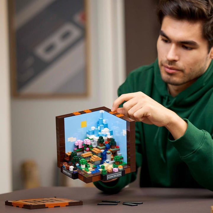 Set de construcție LEGO Minecraft The Workbench, set de jocuri video cu 8 figuri, inclusiv Steve, Alex, creaturi și biome, model aniversar 15, idee de cadou pentru adulți, bărbați și femei 21265 Seturi de constructie Besuche den LEGO-Store