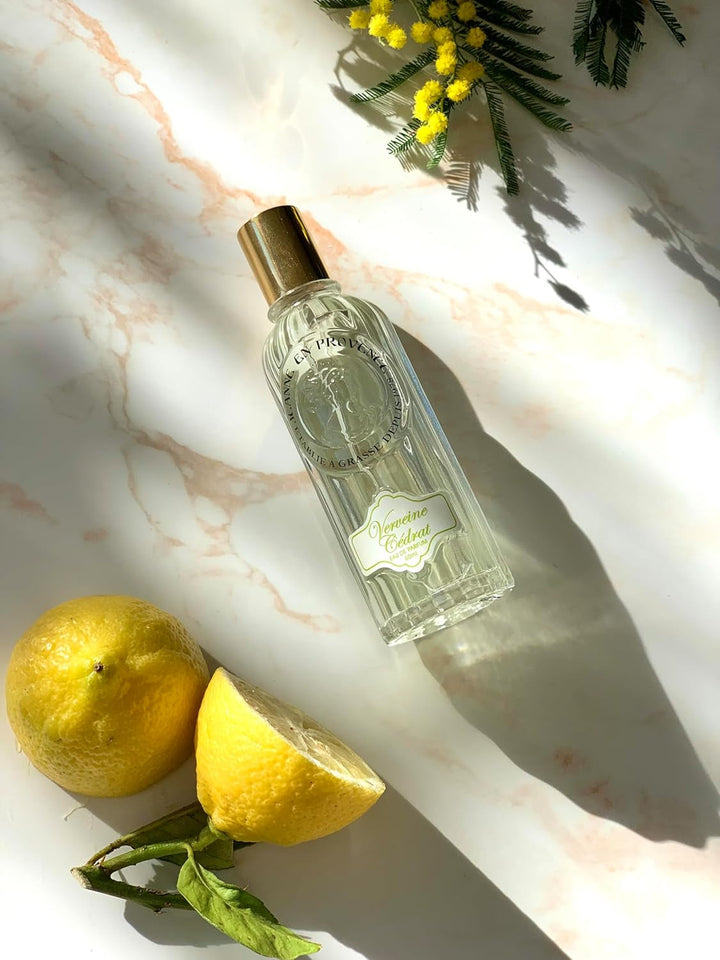 Parfum pentru femei – 1 bucată, 60 ml