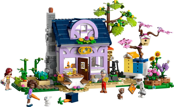 LEGO Friends House And Flower Garden The Beekeeper, set de construcție, set de joacă în natură, cadou pentru fete de la 12 ani, set cu model construibil, 4 minifigurine și figuri de animale, pisică și iepure 42669 Seturi de constructie Besuche den LEGO-Store