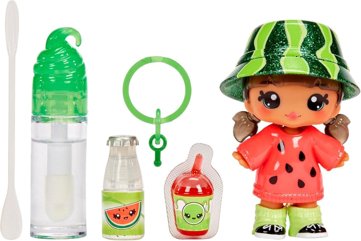 Papusa cu luciu de buze Yummiland - Mystery Chase - Include set de luciu de buze DIY, potrivit pentru copii cu vârsta de 4 ani și peste Papusi Naty Shop Pepene roșu Maya Seria 1