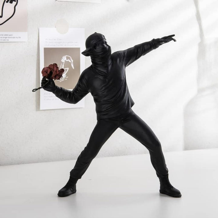 Trevlig ballongflicka, hartsskulptur, staty för inredningar, banksy staty, röd hjärtflicka, ballongfigur, modern konstskulptur, hylla, dekoration